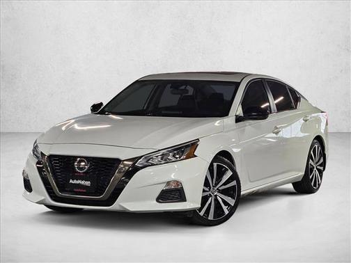 2020 Nissan Altima SR FWD