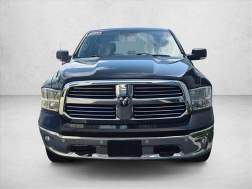 Brilliant Black Crystal Pearlcoat 2017 RAM 1500 Lone Star