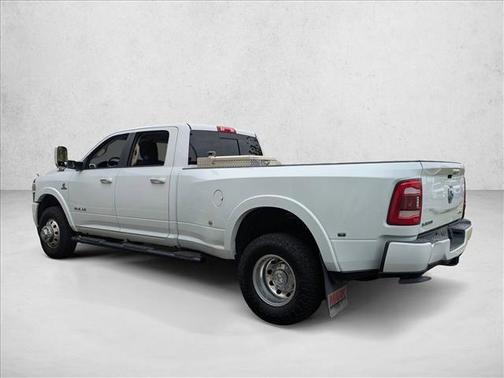 2021 RAM 3500 Laramie Crew Cab 4x4 8' Box
