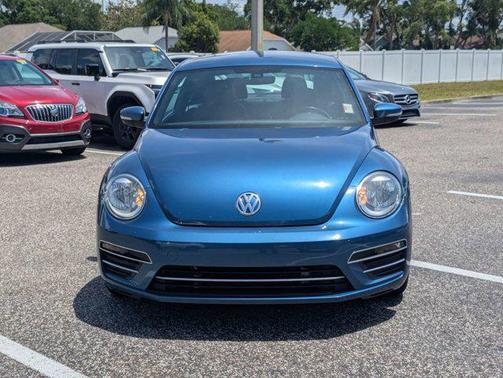 Silk Blue Metallic 2017 Volkswagen Beetle 1.8T SE