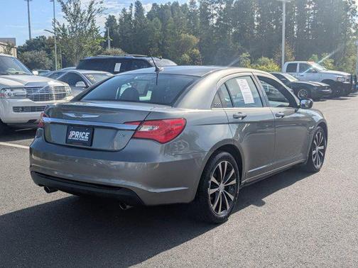 2012 Chrysler 200 Touring