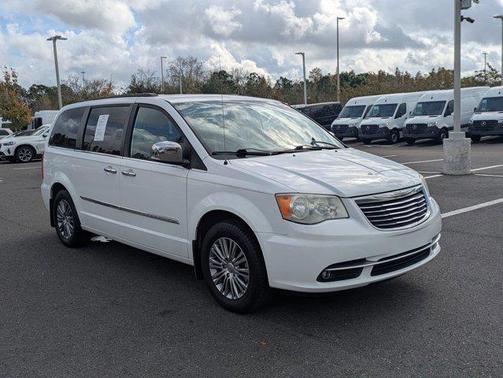 2014 Chrysler Town & Country Touring-L