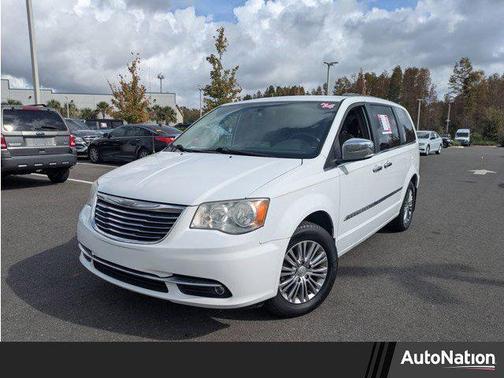 2014 Chrysler Town & Country Touring-L
