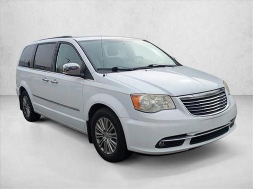 2014 Chrysler Town & Country Touring-L