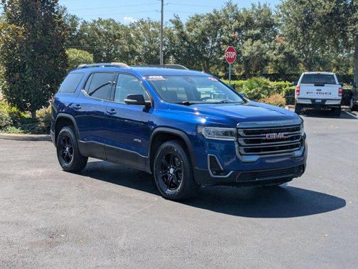 2023 GMC Acadia AWD AT4