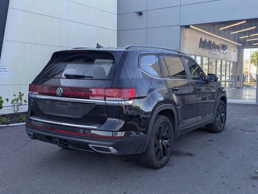 2024 Volkswagen Atlas 2.0T SE w/Technology