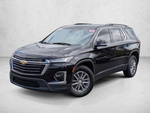 Mosaic Black Metallic 2023 Chevrolet Traverse LT Cloth