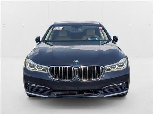 2016 BMW 750 i xDrive