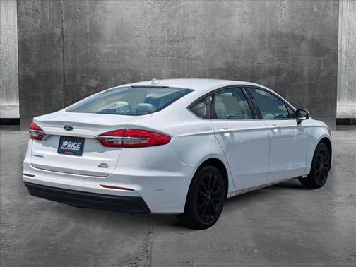 2020 Ford Fusion Hybrid SE