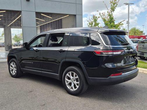 Diamond Black Crystal Pearlcoat 2022 Jeep Grand Cherokee L Limited