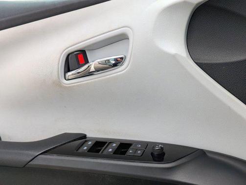 2018 Toyota Prius Four Touring