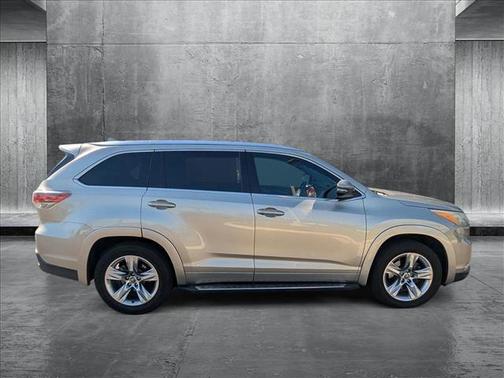 2016 Toyota Highlander Limited