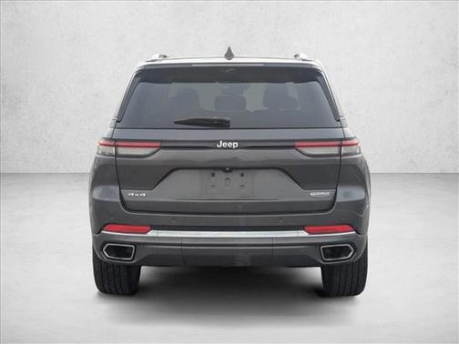 2022 Jeep Grand Cherokee Summit