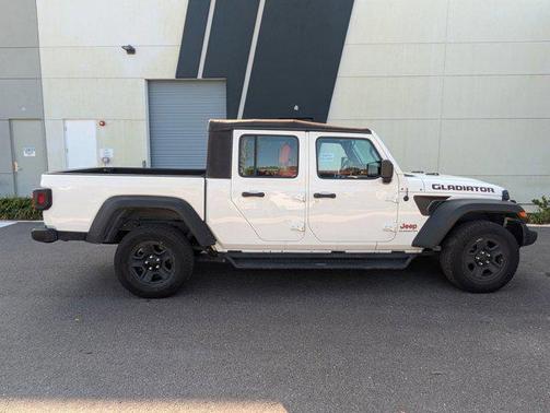 2021 Jeep Gladiator Sport