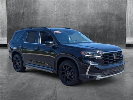 2025 Honda Pilot Touring 8-Passenger