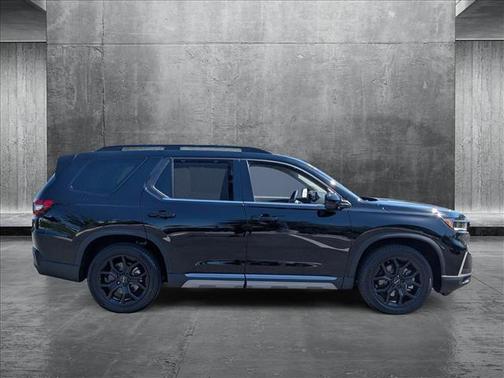 2025 Honda Pilot Touring 8-Passenger