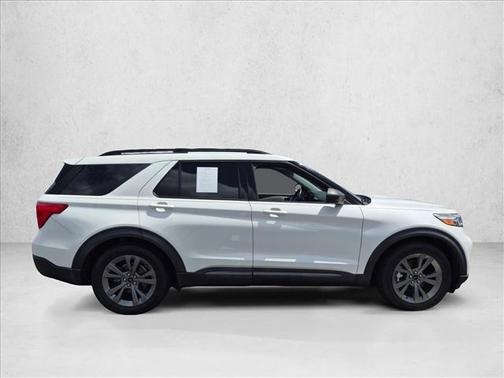 Star White Metallic Tri-Coat 2021 Ford Explorer XLT