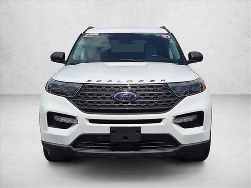 Star White Metallic Tri-Coat 2021 Ford Explorer XLT