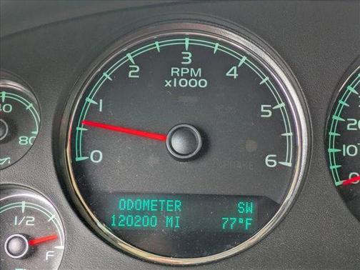 2013 Chevrolet Avalanche LS