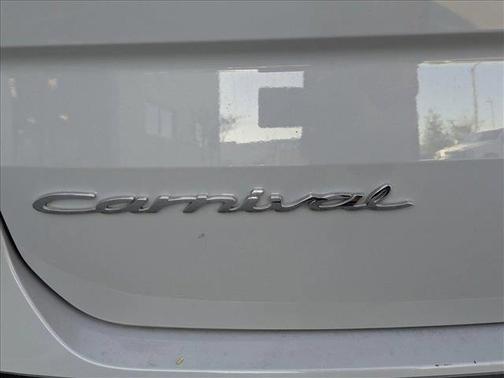 2022 Kia Carnival EX