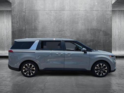 2022 Kia Carnival EX