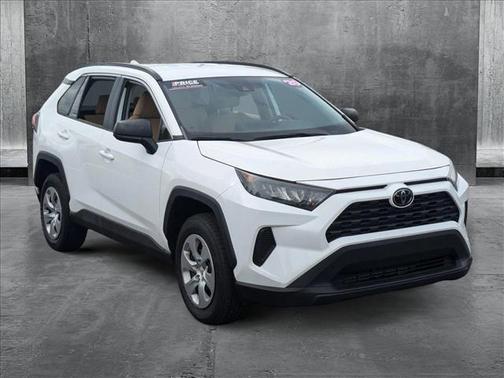 2020 Toyota RAV4 LE