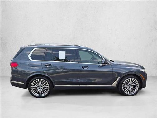 Arctic Grey Metallic 2022 BMW X7 xDrive40i