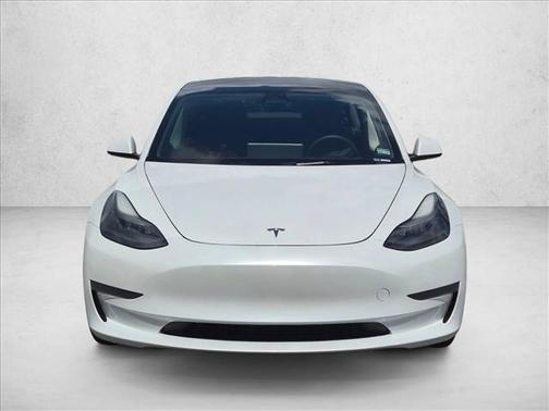 Pearl White Multi-Coat 2023 Tesla Model 3 Standard Range