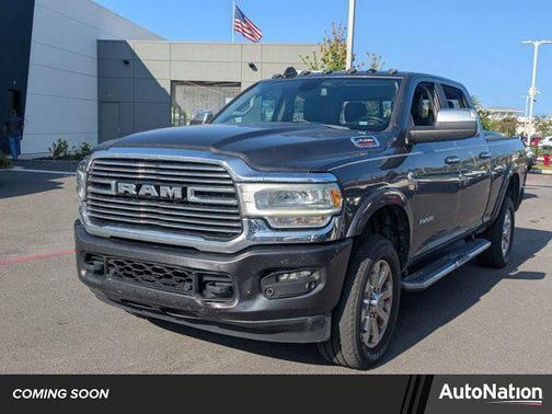 2022 RAM 2500 Laramie Crew Cab 4x4 6'4' Box