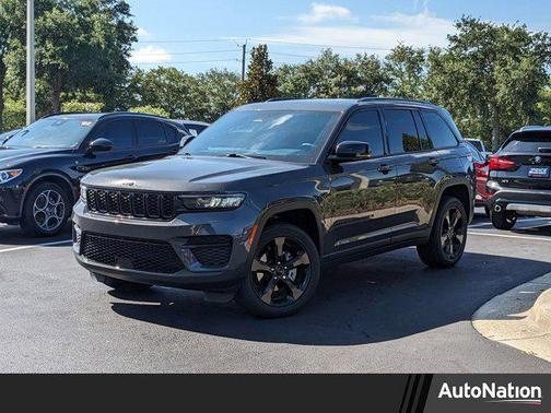 2023 Jeep Grand Cherokee Altitude