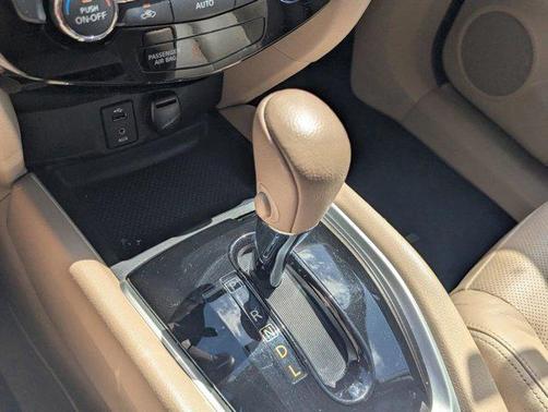 Pearl White 2015 Nissan Rogue SL