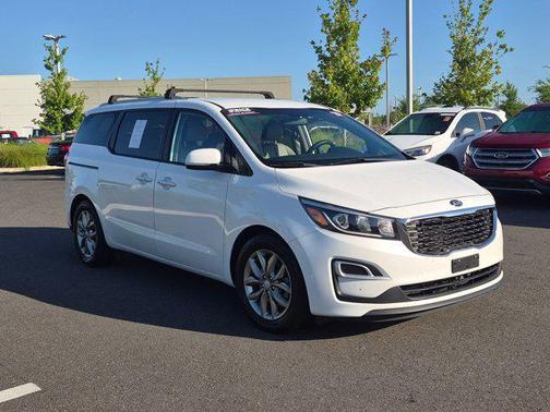 Snow White Pearl 2019 Kia Sedona EX