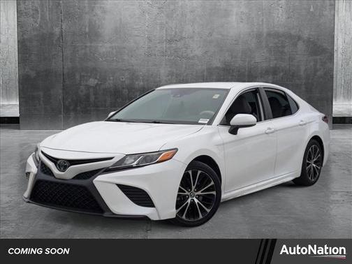 2020 Toyota Camry SE
