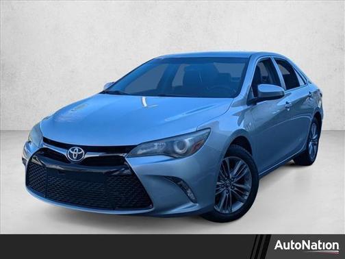 Celestial Silver Metallic 2017 Toyota Camry SE