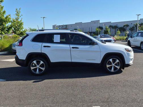 Bright White Clearcoat 2020 Jeep Cherokee Limited