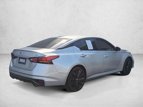 2021 Nissan Altima SR FWD