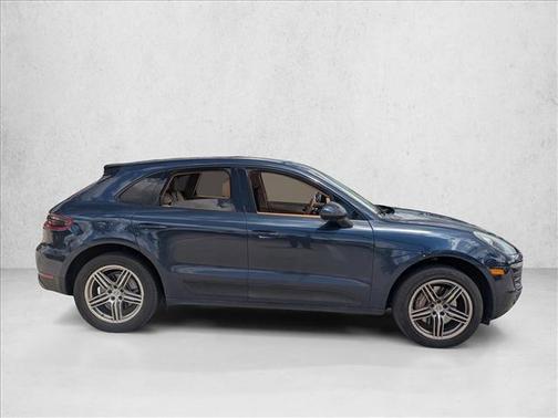 Dark Blue Metallic 2015 Porsche Macan Macan S