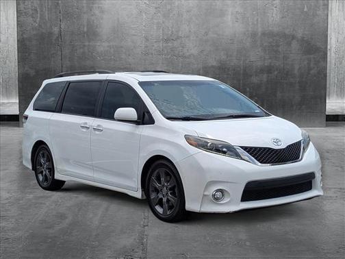 2015 Toyota Sienna SE