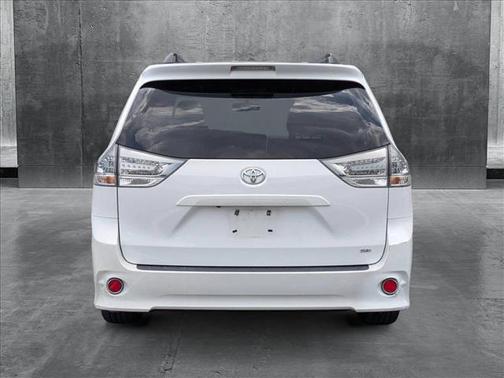 2015 Toyota Sienna SE