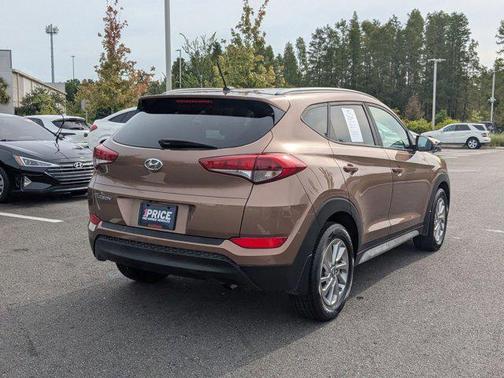 2017 Hyundai TUCSON SE