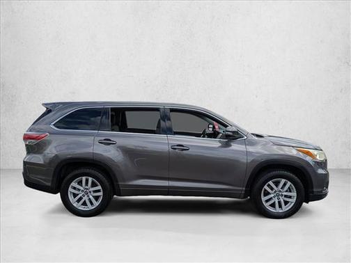 2016 Toyota Highlander LE