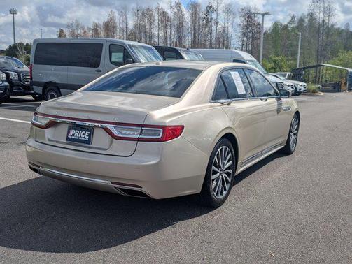 2017 Lincoln Continental Select