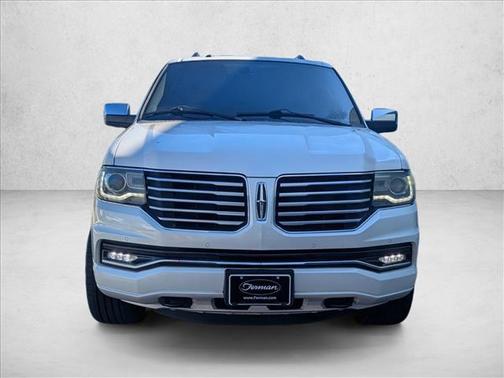 White Platinum Metallic Tri-Coat 2015 Lincoln Navigator Base