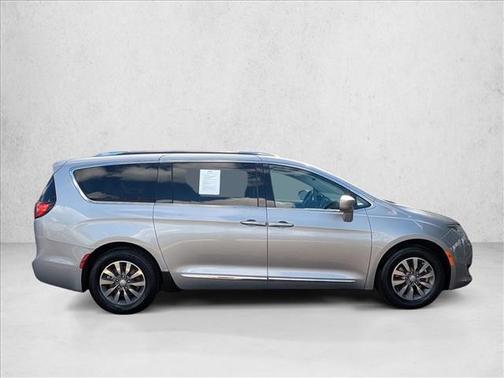 2019 Chrysler Pacifica Touring-L Plus