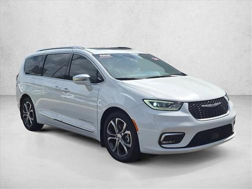 Bright White Clearcoat 2024 Chrysler Pacifica L