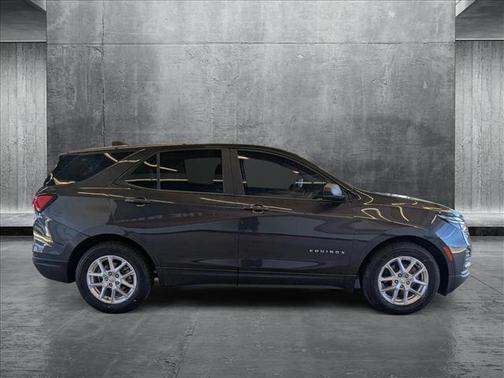 Iron Gray Metallic 2022 Chevrolet Equinox LS