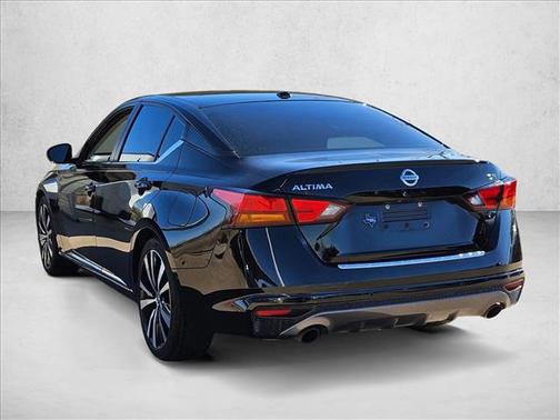 2020 Nissan Altima SR FWD