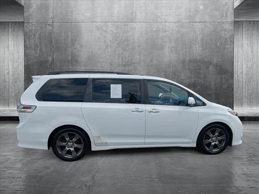 2017 Toyota Sienna SE