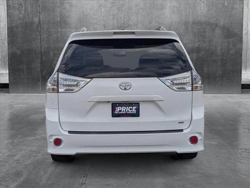 2017 Toyota Sienna SE