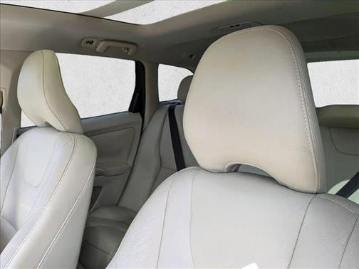2015 Volvo XC60 T5 Platinum
